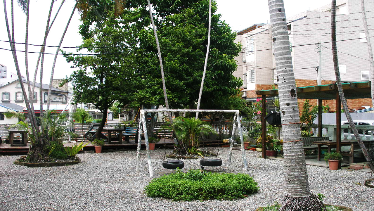 角烙日式庭園咖啡館
